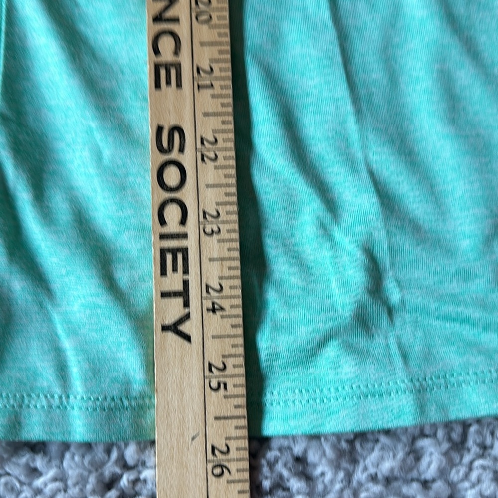 Nike Dri-Fit Women’s Short Sleeve Shirt Size Medium - Picture 5 of 5